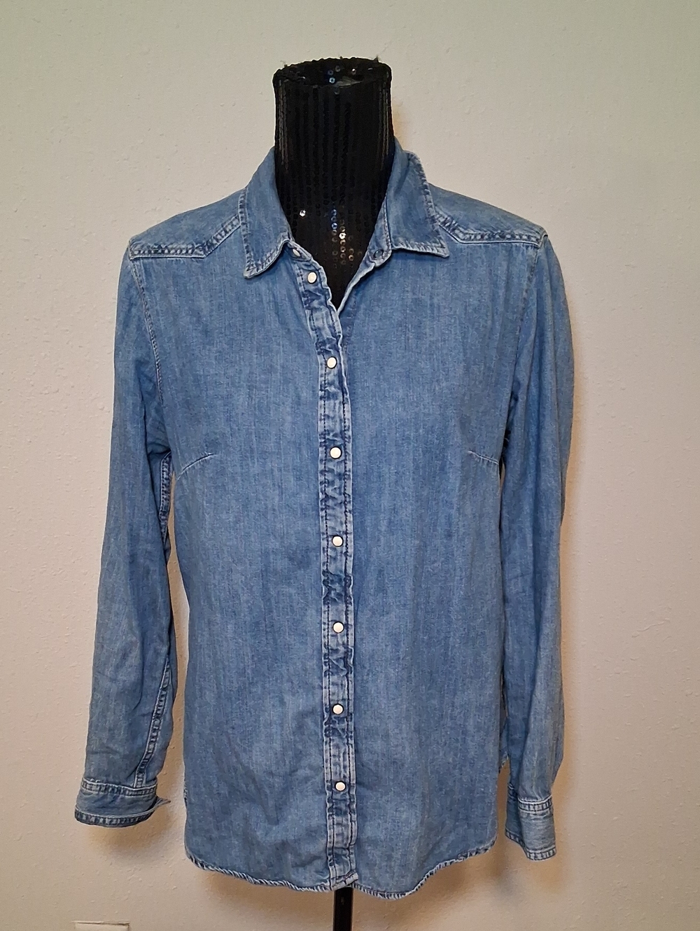 Classic Light Blue Denim Shirt Women's Long Sleeve Button-Up